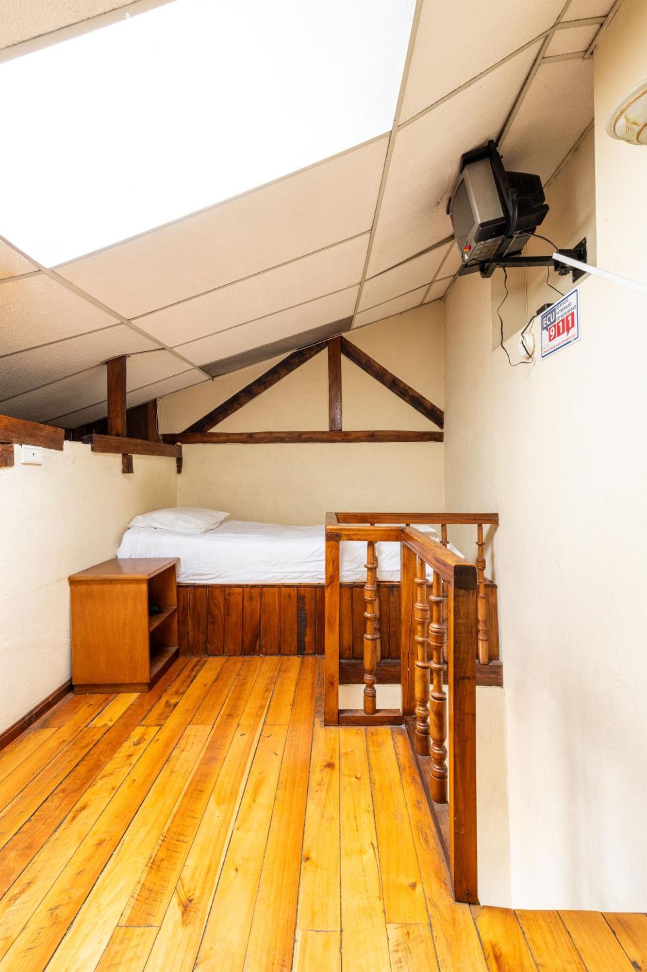 Hostal La Suite Sangolquí Exterior photo