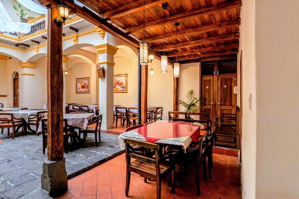 Hostal La Suite Sangolquí Exterior photo